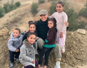 Rachid Badouri Instagram - 🇲🇦
Maroc 🎥Jour 2
"FAMILIA♥️"
"𝙇𝙚 𝙗𝙤𝙣𝙝𝙚𝙪𝙧 𝙚𝙨𝙩 𝙪𝙣𝙚 â𝙢𝙚 𝙥𝙪𝙧𝙚 𝙚𝙩 𝙞𝙣𝙣𝙤𝙘𝙚𝙣𝙩𝙚, 𝙪𝙣𝙚 â𝙢𝙚 𝙙'𝙚𝙣𝙛𝙖𝙣𝙩"

#RetourAuxSources🇲🇦♥️ #VillageDePapa #Hadria
#Docu @trinome_et_filles 🙏🏼