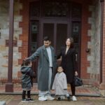 Raditya Dika Instagram - Mantep deh istri gue kalo liburan fotografernya selalu standby, Kakak dan Aca pasti happy banget liat foto liburan keluarga ini nanti pas mereka dewasa.