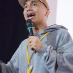 Raditya Dika Instagram - Seru banget kemarin bisa sharing dan ketemu sambil ngobrol bareng kalian! tak lupa ada andalan yang selalu menemani!