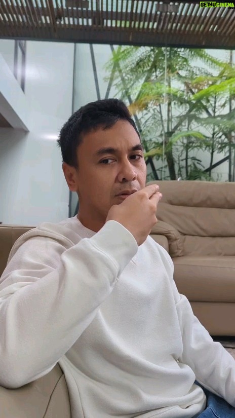 Raditya Dika Instagram - Makasih responnya, Ca..