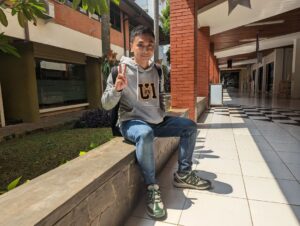 Raditya Dika Instagram - Maba lagi nungguin kelas..