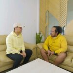 Raditya Dika Instagram - Kalau selama ini beli martabak cuma bisa dibawa pulang, di @room.mlg kalian bisa pesen martabaknya buat makan di tempat. Martabak legendaris ini punya citarasa yang gurih dan lebih enak karena pakai Blueband. @blueband.kitchenmaster