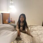 Raditya Dika Instagram - Kaya apa sih zebra raksasa?