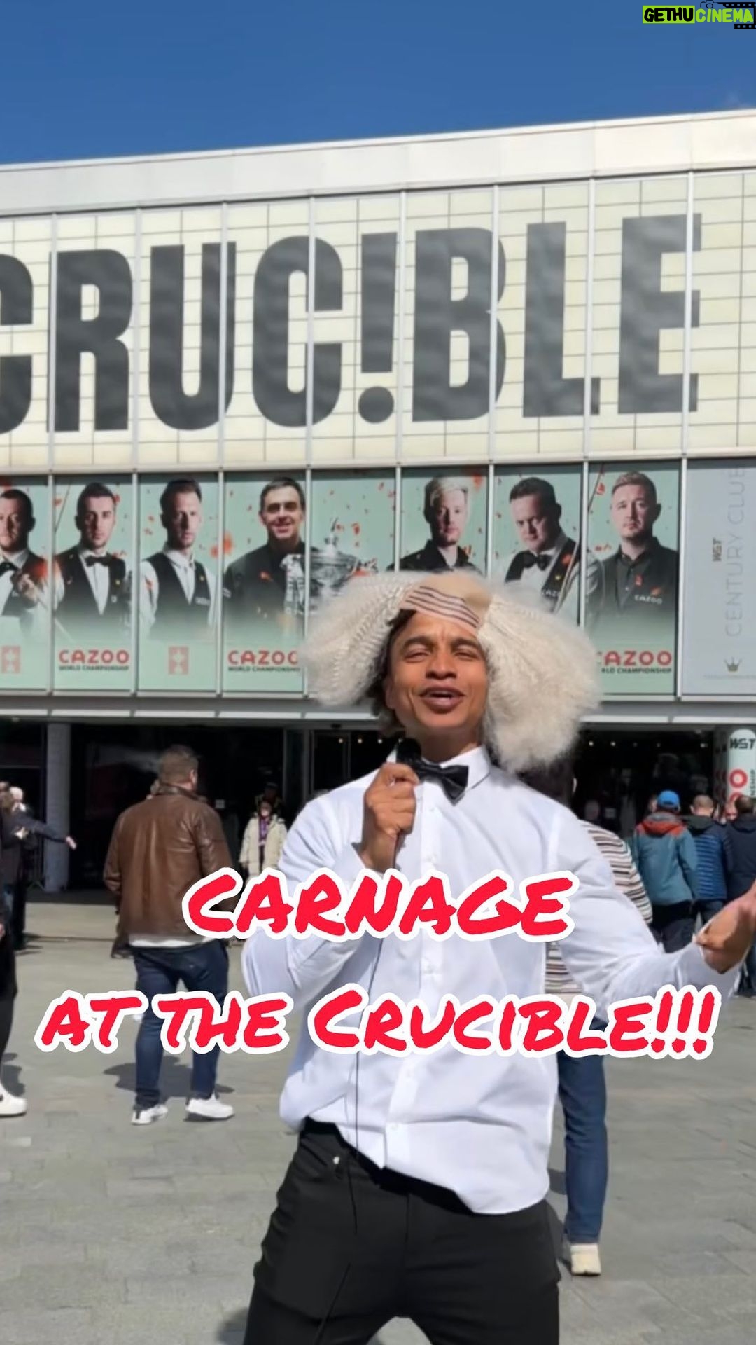 Radzi Chinyanganya - 383 Likes - The fight is ON!!!
@ronnie vs @hosseinvafaei1 over 3 rounds!!
Barry Hearnstein wants to know… who’s gonna win??
(If only @eddiehearn was in Sheffield right now 🥊)
#matchroom #fight #boxing #rocket #prince #sheffield #crucible
