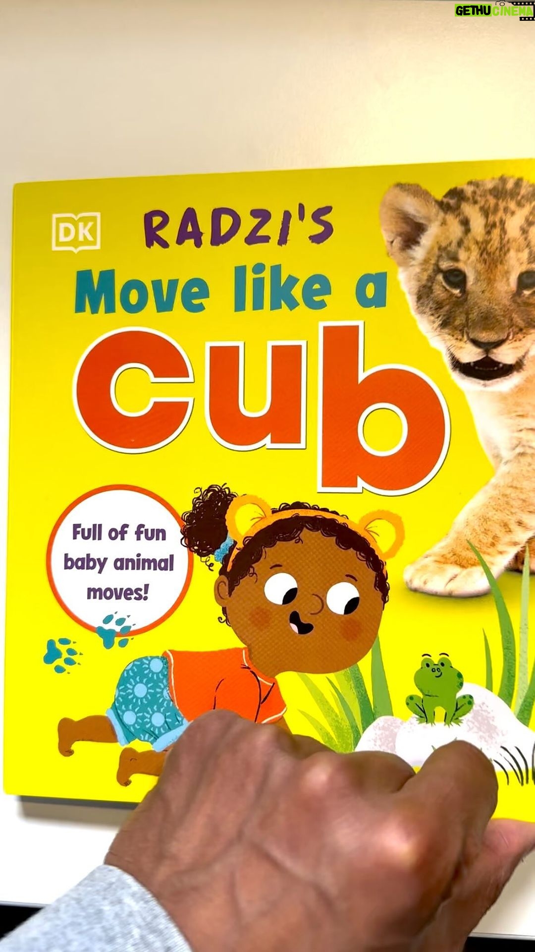 Radzi Chinyanganya - 113 Likes - Move Like a Cub is out todaaaaaaaay!!
@dkbooks & @aimee_wright it’s a big day 🙌🏾🙌🏾🙌🏾
#worldbookday #read #animal #movement #health #wellbeing #books #lionking #disney #disneyonice