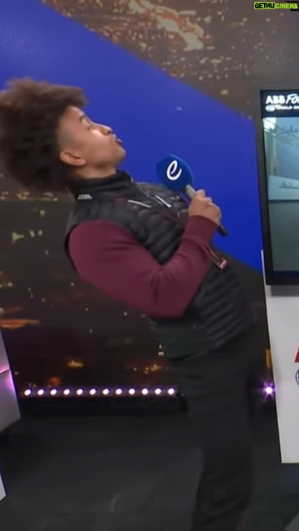 Radzi Chinyanganya - 134 Likes - Moths don’t care when you’re on-air!!!
#moth #onair #tv #saudiarabia