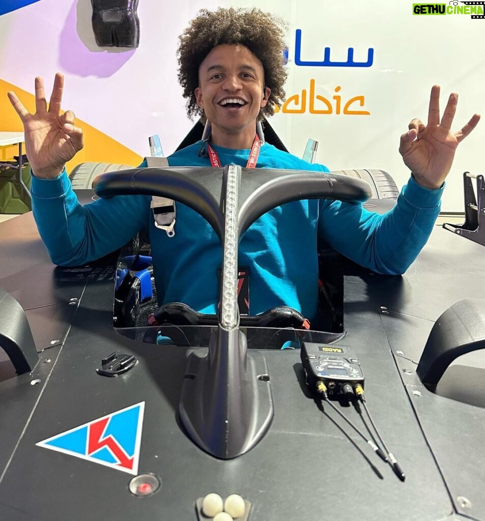 Radzi Chinyanganya Instagram - @fiaformulae in Saudi Arabia 👌🏾👌🏾👌🏾 #formulae #motorsport #saudiarabia #electricvehicle Diriyah,riyadh Saudi Arabia