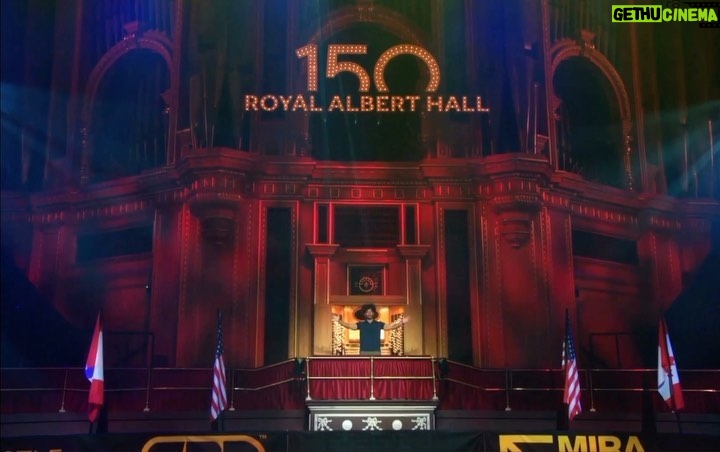 Radzi Chinyanganya - 244 Likes - Strongman in the Royal Albert Hall 💪🏾💪🏾💪🏾
#strongman #gym #royalalberthall #strong