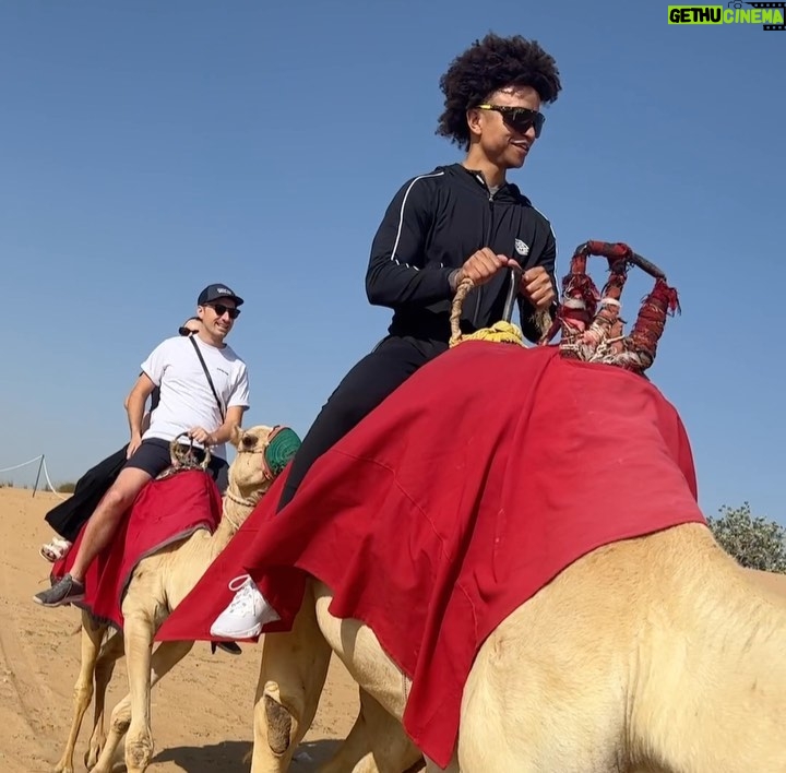 Radzi Chinyanganya Instagram - Dubai Dump… #dubai #saudi #dunes #desert #middleeast #formulae #fun #safari #burjkhalifa Dubai Desert Safari