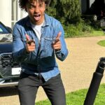 Radzi Chinyanganya Instagram - Part-time @gmb presenter… Full-time Dog Whisperer 😂😂😂 #tv #dog #morning Gunnersbury Park