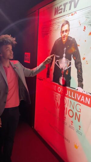 Radzi Chinyanganya Instagram - 🤩 @iamradzi takes us behind the scenes on the player’s walk onto the Crucible floor! 

#snooker #ilovesnooker #crucible