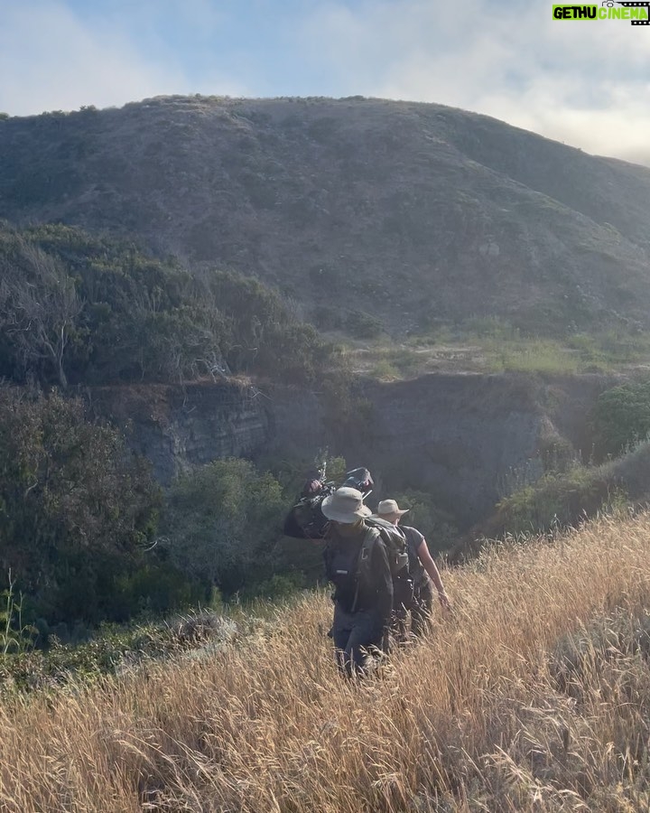 Rae Wynn-Grant Instagram - It’s been over 1 month since we announced the return of the iconic show @wildkingdomtv & my role as the newest co-host. It still feels surreal, except when i’m huffing & puffing, sweating profusely on camera and avoiding wild animal bites. As a trained biologist, I’m able to get up close & personal with many of these animals, but please don’t do this at home 1: Argentinian Tegu 2: Press Release Day 3: No spoilers but trust me it’s GOOD 4: A different type of surreal feeling 💅🏾 5: The hardest working crew 6: The man, the myth, the legend, my co-host and new bff @peterwgros 7: Episode 1 wrap 🎬 8: The original show that inspired my career