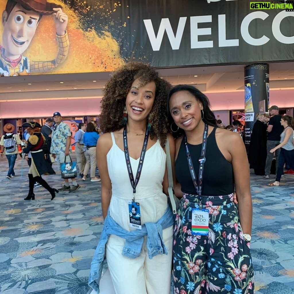Rae Wynn-Grant Instagram - @disneyd23 circa 2019 was where I first met @danniwashington and this year we’re coming back to share the same stage! Along with @serenamccalla we are the #SuperheroWomenOfSTEM for @natgeotv ✨ Tbh @daveseligman showing me around the @starwars experience was the ultimate highlight of 2019 so let’s see what this year brings 😉💕 Disneyland