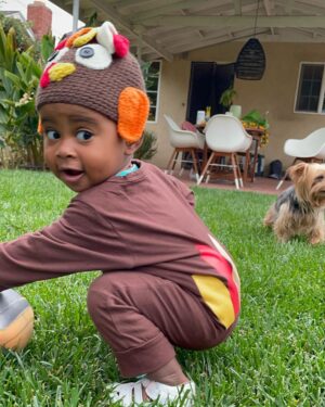 Rae Wynn-Grant Instagram - For Halloween this year, Big Z is a unicorn, Little Z is a Thanksgiving Turkey, @daveseligman is a super dad on day 8 of single-parenting, and I’m an on-camera science communicator somewhere over Montana 
#MakingItWork #BeHomeSoon #Halloween2021 #AnimalCostumesObviously