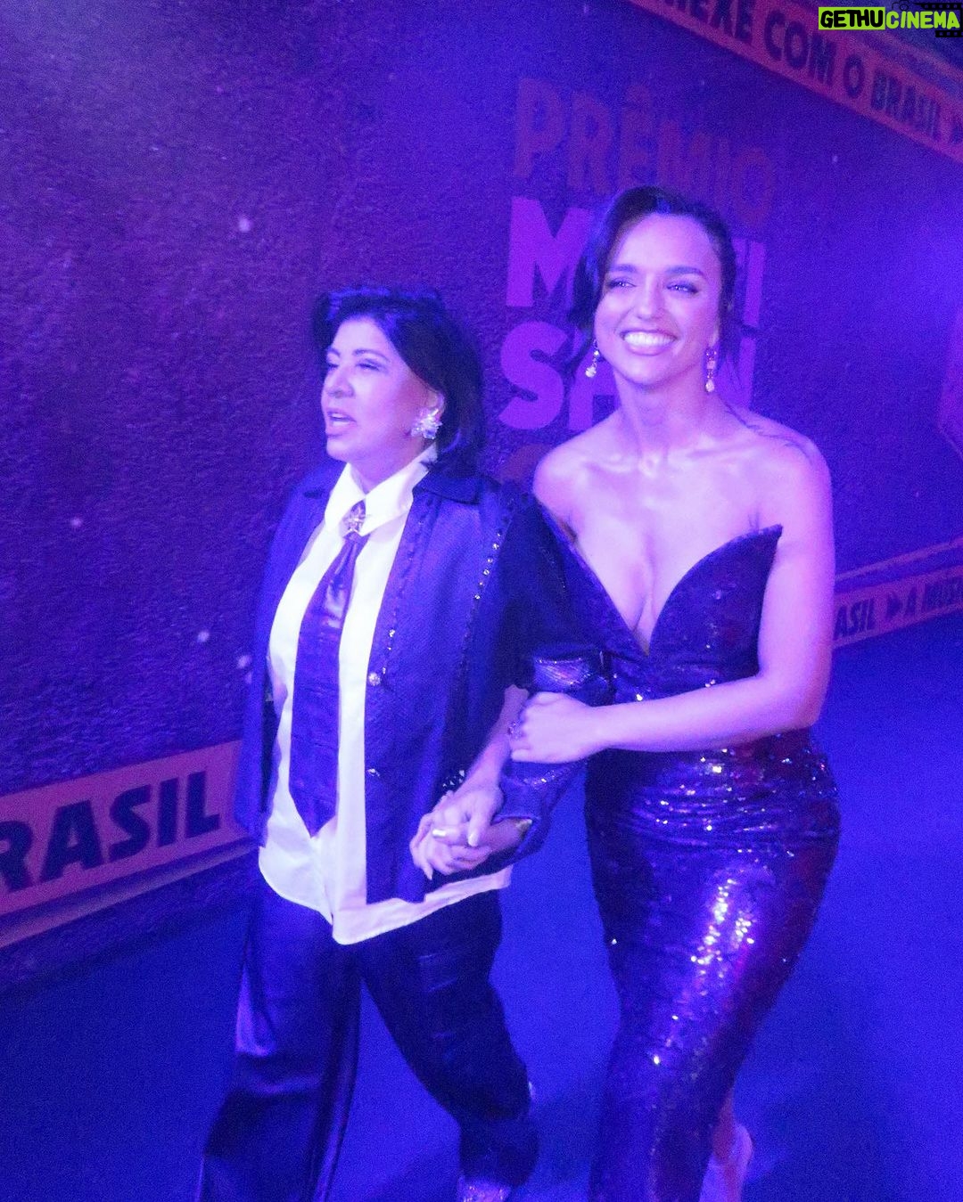 Rafa Kalimann Instagram - Foi uma noite LINDA prêmio multishow! Apresentar uma categoria tão relevante que concorreu pelo primeira vez esse ano foi uma honra. Categoria CRISTÃ DO ANO ✨🫶🏻 #premiomultishow #crista @tvglobo @globoplay @multishow