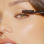Rafa Kalimann Instagram - DEEM OI PRA NOVA EMBAIXADORAAAA @maybellinenybrasil 🥹🥹🥹🥹🥹🥹 emocionada, feliz e animada!! Ainda mais divulgando uma máscara INCRÍVEL como a SKY HIGH Cosmic Black ✨✨✨ #CosmicBlackMaybellineNY