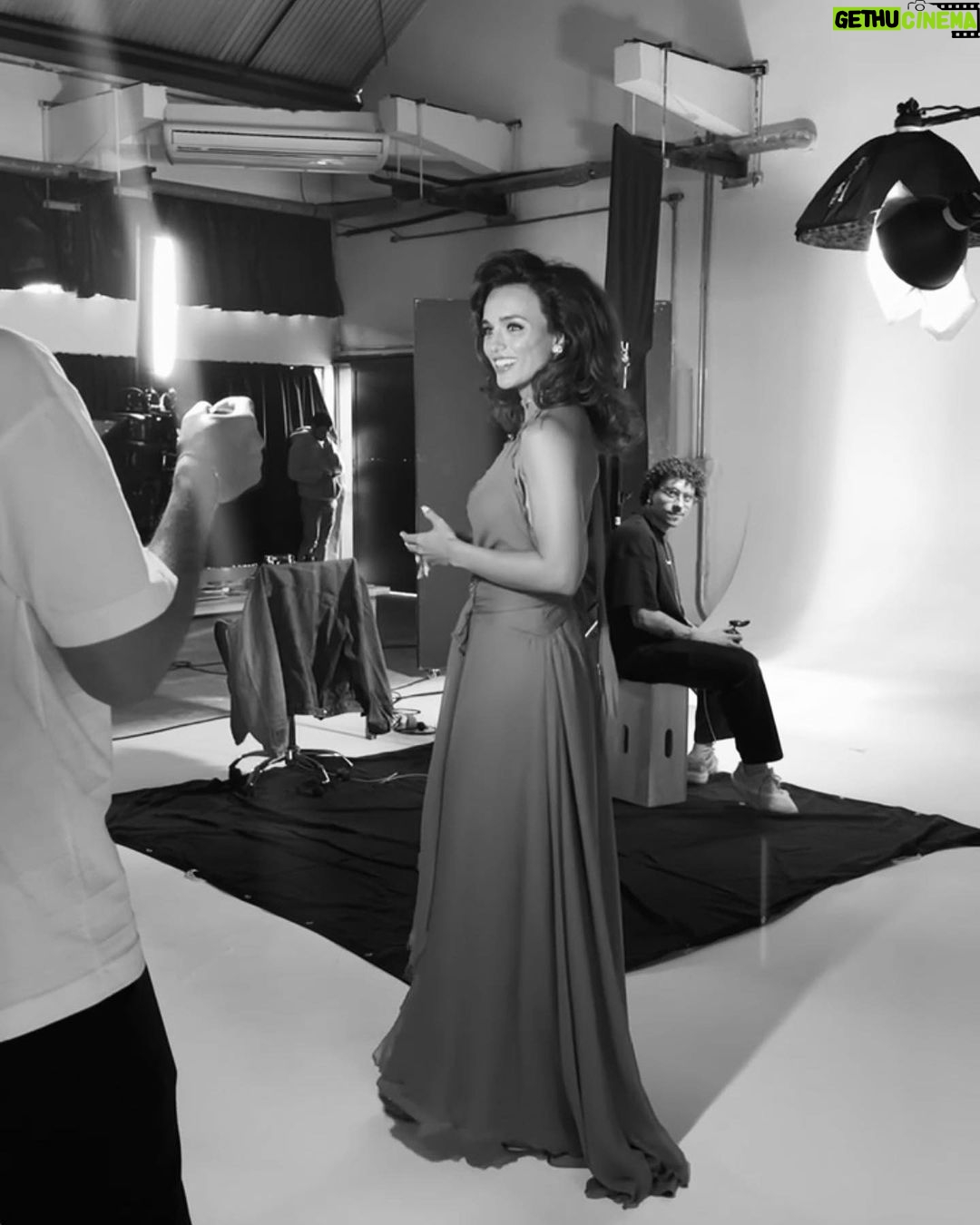 Rafa Kalimann Instagram - bastidores pra preparar as coisas maravilhosas dessa semana. que seja doce.