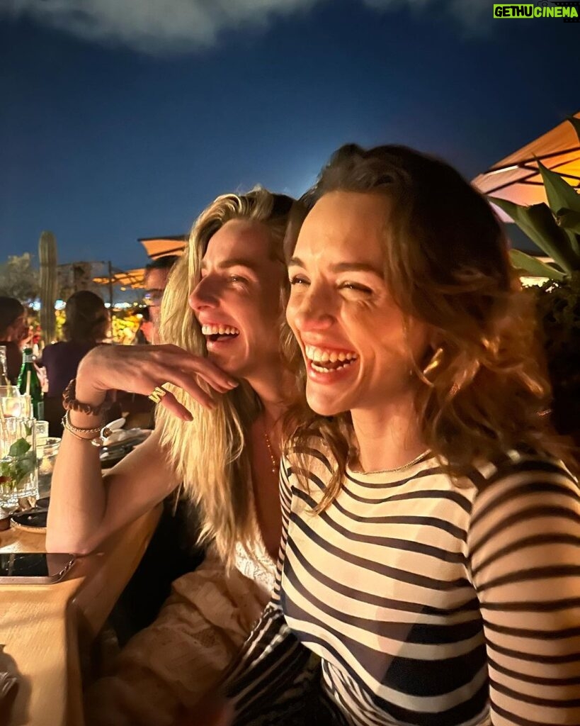 Rafa Kalimann Instagram - Oi férias. 🥹🫶🏻👀 Oi Lua. Ibiza, Spain