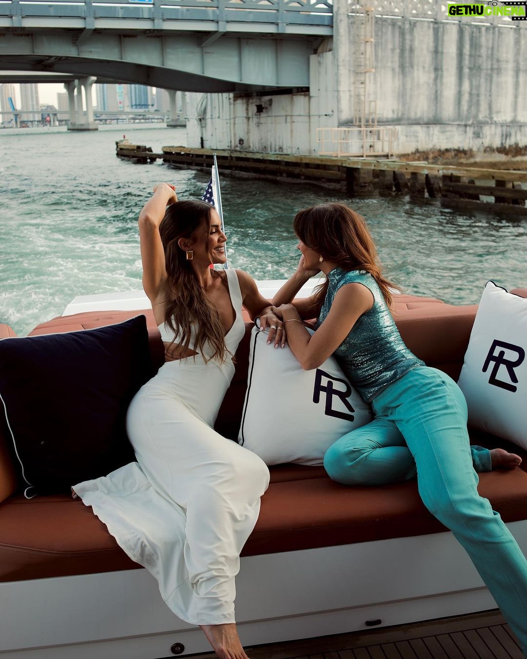 Rafa Kalimann Instagram - Golden hour with @ralphlauren ✨🇺🇸 #RLmiami Muito feliz pelo convite de Ralph Lauren pra uma experiência linda por esses dias aqui em Miami, conhecemos a nova loja e fomos pra um passeio e after party incríveis. ontem foi lindo e hoje tem muito mais! ✨ Miami, Florida