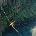 Rafael Bridi Instagram - A relação entre Highline e cachoeiras é uma paixão sem fim Eu entendi logo no início da prática de Highline que costumeiramente as cachoeiras tinham as características ideias para a montagem dos highlines. Altura suficiente, ótima qualidade de rochas e ambientes muito bonitos imersos na natureza mais selvagem O que eu não sabia, ou fazia pouca ideia, é que além disso tudo as são organismos vivos. Que dependendo da hora do dia apresentam enormes arco-íris, volumes de água descomunais e são habitats animais típicos de cada região como pássaros e alguns mamíferos E para ilustrar esse texto, ou vice versa, nada melhor que uma seleção de fotos de uma missão realizada na cidade de Prudentópolis no Paraná #parana #slackline #turismonosul #slacklife #suldomeubrasil #stayandwander #theoutbound #letsgosomewhere #instagoodmyphoto #folkgood #roamtheplanet #exploremore #welivetoexplore #socality #slacklining #travelstoke #slackliner #highlife #mtur #optoutside #welltravelled #balancecommunity #aventureirosdosul #jb3investimentos