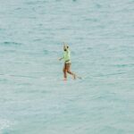 Rafael Bridi Instagram - Um pouco da ação de ontem nesse paraíso que é a Praia do Gravatá Os momentos de prática de Highline junto aos amigos imerso na natureza não tem igual. O dia de ontem começou cedo, repleto de tons de cinza, passando por um sol tímido entre as nuvens e na sequência um vento forte de nordeste apimentando o caminhar e a dança do equilíbrio Sempre muito bom caminhar ao lado da minha companheira de vida e aventuras @isadorasd e ainda de quebra receber esses registros irados do @andreippires E uma aventura a prova de tudo não é completa sem a companhia da @columbiabrasil #travelstoke #santacatarina #floripa #lonelyplanet #ilhadamagia #exploremore #viajandosc #floripando #viversc #santaebelacatarina #turismonosul #picosdefloripa #aprovadetudo #slacklining #slacklife #highline #tasteintravel #roamtheplanet #mytinyatlas #welivetoexplore #doyoutravel #slackliners #slacklinebrasil #balancecommunity #aventureirosdosul