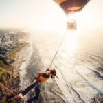 Rafael Bridi Instagram - Preparation for certain projects has its mysteries. Dealing with total freedom while riding the highline is complex. A mix of achievement, respect, challenge and connection with the present. A crossing over the sea between balloons is a very rare. It takes a combination of very atypical winds. It was the day after a cyclone on the coast of Santa Catarina and Rio Grande do Sul. With this crossing I was able to see that there is a big difference between the ways that the highline behaves due to height, wind and tension of the line between the balloons. This variation brings a special beauty, a possibility to adapt. Added pressure from an injury recovery process combined with a commercial recording. I feel privileged to be able to live this unique moment, a day capable of igniting my passion for the highline even more. Thanks to @balancecommunity for the best highline equipment for all my projects. And to the incredible pilots @murilo_pilot and @luciano.gross and the entire @voe_nos_canyons team for their constant support and believe in my ideas A preparação em em certas travessias tem seus mistérios. Lidar com a liberdade total na fita andando no highline é complexo. Uma mistura de realização, respeito, desafio e conexão com o presente. Uma travessia sobre o mar entre balões é uma condição muito rara. É preciso uma combinação de ventos muito atípicos. Foi um dia após um ciclone na costa catarinense e gaúcha. Com esta travessia eu pude perceber que existe uma grande diferença entra as maneiras que o highline se comporta devido a altura, vento e tensão do highline entre os balões. Esta variação traz uma beleza especial, uma possibilidade de se adaptar. Adicionado a pressão de um processo de recuperação de uma lesão combinado uma gravação comercial. Me sinto privilegia de poder viver este momento ímpar, um dia capaz de incendiar ainda mais minha paixão pelo highline. Agradecer a @balancecommunity pelos melhores equipamentos de highline para todos meus projetos. E aos incríveis pilotos @murilo_pilot e @luciano.gross e toda equipe da @voe_nos_canyons pelo constante suporte e por acreditar nas minhas ideias