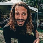 Rafael Bridi Instagram - Diversão no parque Encontrar amigos, capturar momentos, explorar a criatividade e acima de tudo se divertir Esse é o espírito no evento de lançamento da GoPro 12 Black da @goprobr Reunimos toda a família no Ibirapuera aqui em São Paulo pra apresentar essa câmera de ação que, mais uma vez, veio pra revolucionar a maneira de se capturar as ações nos mais diferentes ângulos e possibilidades. Eu aproveitei pra explorar umas posições diferente e também pra curtir bastante o self slack com truques estáticos E aí qual momento você mais curtiu? Tem alguma dúvidas das novas funções da Hero 12? #goprobr #gopro12br #ibirapuera #saopaulo #goprohero