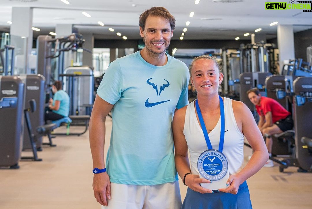 Rafael Nadal Instagram - An unforgettable day! ☺️ Following the 🏆 trophy ceremony of the @tenniseuropejuniortour 12 & Under Festival, the champions & finalists were greeted by @rafaelnadal! Rafa congratulated the players on their performances, expressed his hope that they had enjoyed their time at the @rafanadalacademy and encouraged them to keep working hard in the future. Congratulations! VAMOS‼️