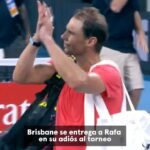 Rafael Nadal Instagram - Nadal se despide de Brisbane con una tremenda ovación del Pat Rafter Arena, pero... Lo más importante es que #VuelveRafa ❤️. #LaPistaDelTenis
