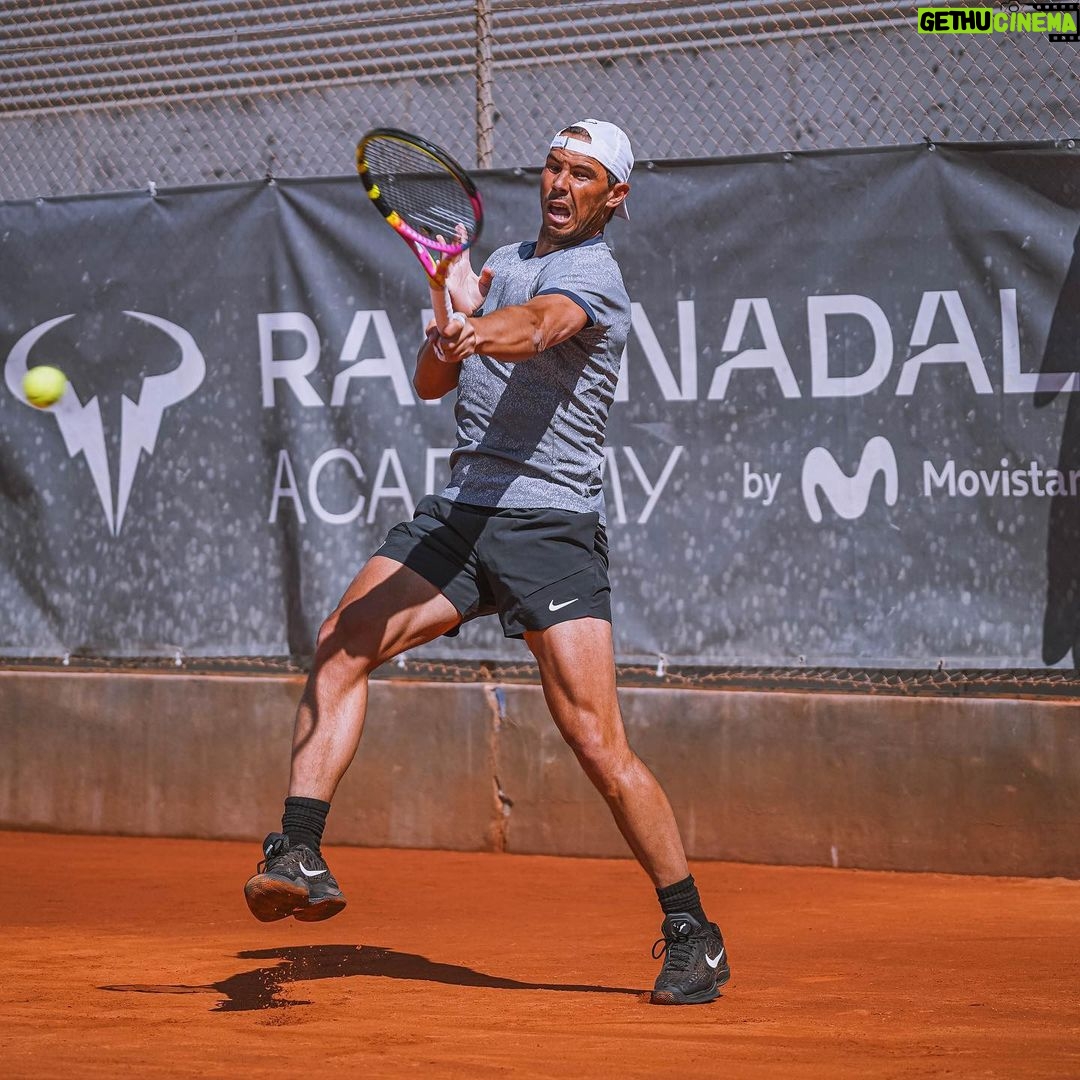 Rafael Nadal Instagram - 👀 Rafa Nadal Academy