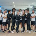 Rafael Nadal Instagram – 𝗗𝗿𝗲𝗮𝗺 𝗧𝗲𝗮𝗺! ¡Os presentamos al Equipazo de Fitness del @rafanadal_club! Y a los encargados de poner en forma a los adultos que llevan a cabo programas de tenis y pádel en la @rafanadalacademy by a Movistar. VAMOS‼️ Rafa Nadal Academy