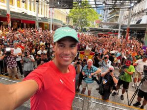 Rafael Nadal Instagram - Hello Brisbane 👋🏻 thanks for this amazing welcome 🙏🏻 Queen Street Mall, Brisbane