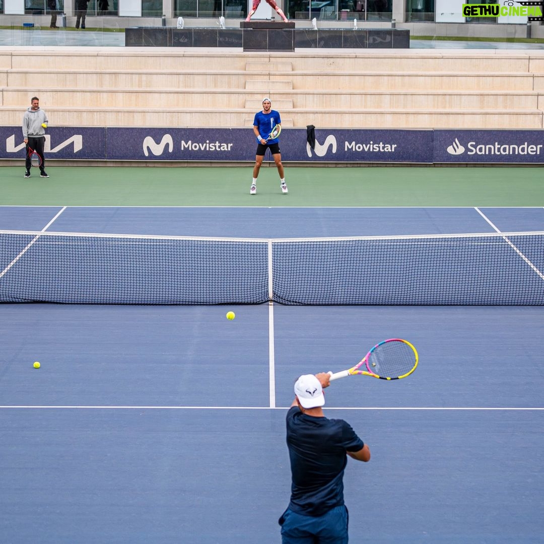 Rafael Nadal Instagram - Great practice today with @jl_struff 👏💪 Thanks and vamos! Rafa Nadal Academy