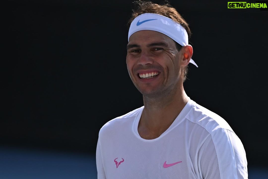 Rafael Nadal Instagram - Hi all. Back at home in Mallorca, wanted to share with you all some pictures of my stay in Kuwait these past days. Great week of work! 💪🏻 📸 @cocodubreuilphoto / @rafanadalacademykuwait Rafa Nadal Academy