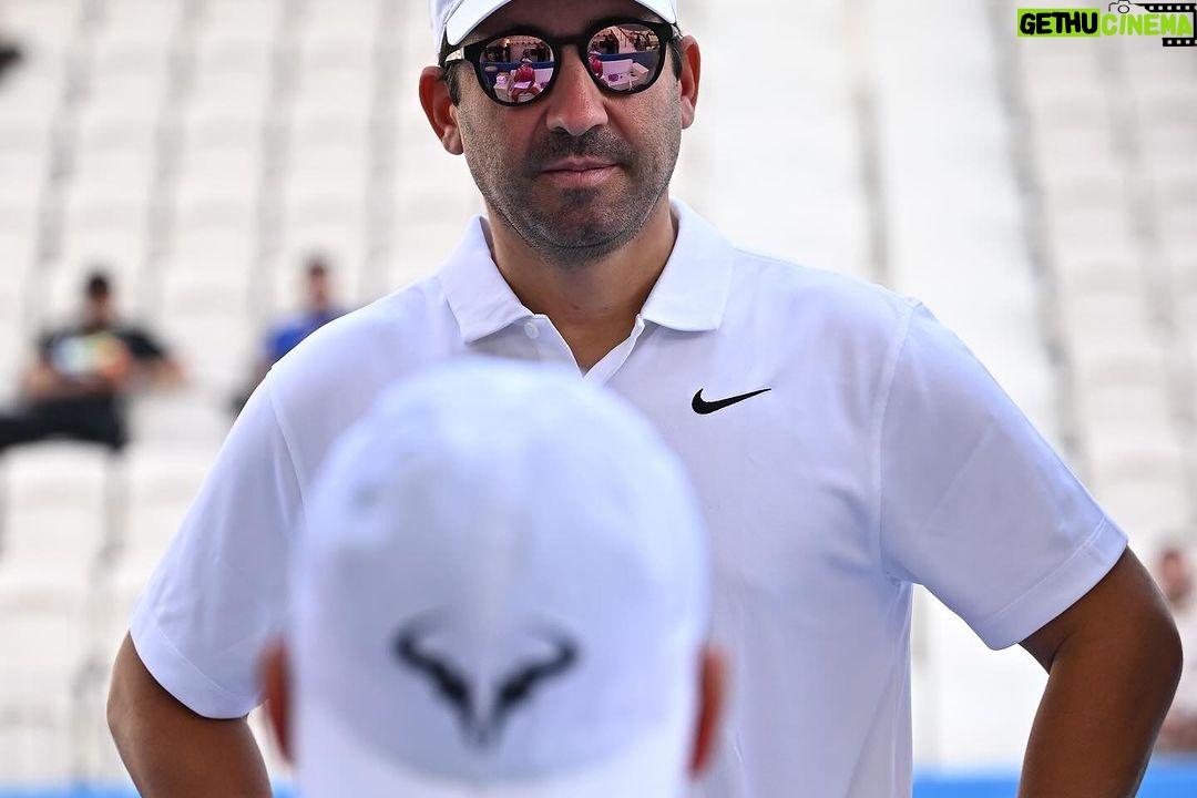 Rafael Nadal Instagram - Hi all. Back at home in Mallorca, wanted to share with you all some pictures of my stay in Kuwait these past days. Great week of work! 💪🏻 📸 @cocodubreuilphoto / @rafanadalacademykuwait Rafa Nadal Academy