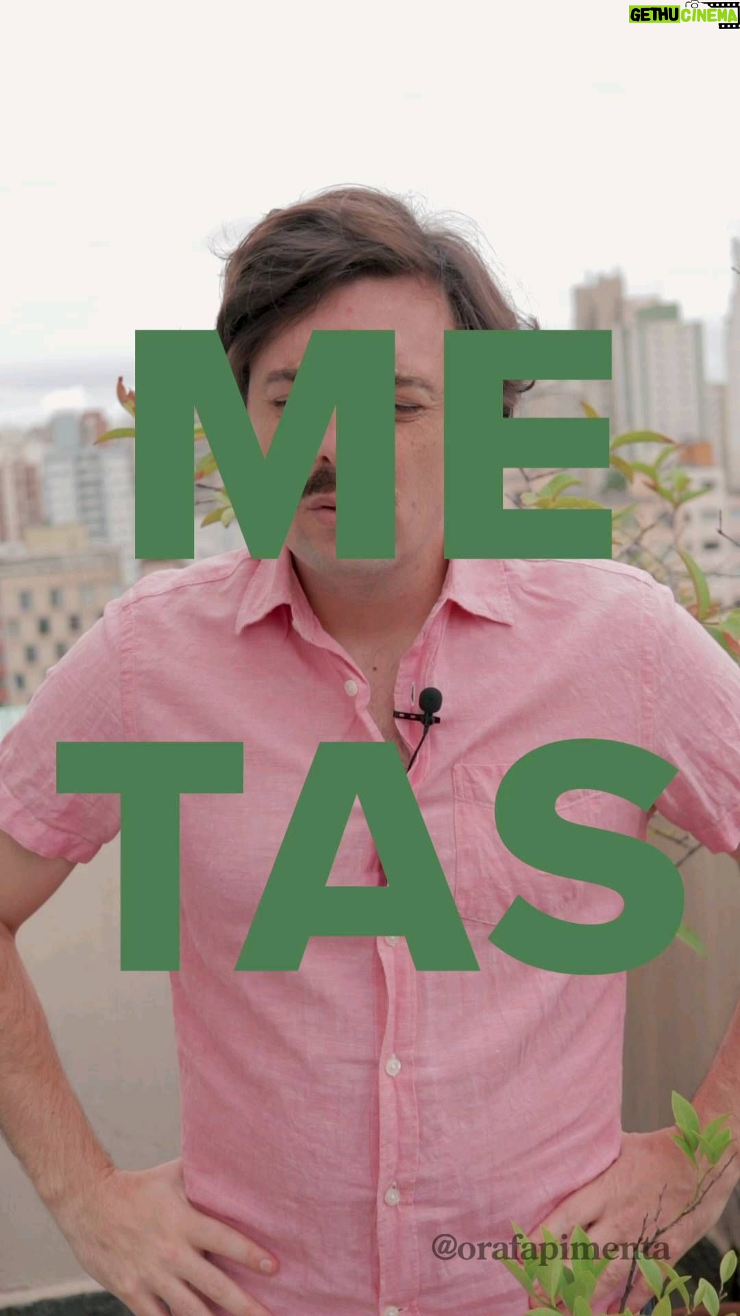 Rafael Pimenta Instagram - O ano só se inicia quando uma lista de metas realista e sincera é feita. Com vocês, as minhas metas para 2023 (parte 3)! Elenco: Rafael Pimenta Roteiro: Rafael Pimenta Edição: Guilherme Souza Redes Sociais: Amanda Misturini e Sabrina Porto #rafaelpimenta #esquete #humor #anonovo #metas