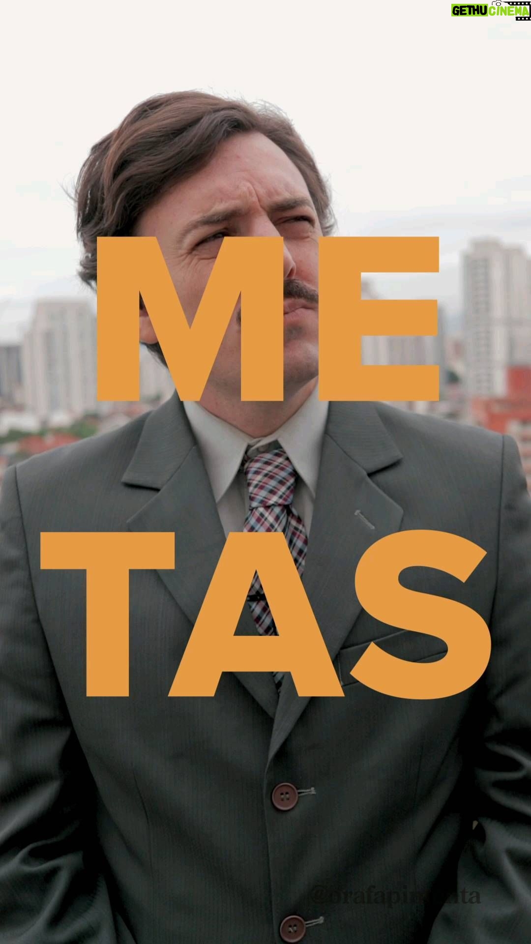 Rafael Pimenta Instagram - O ano só se inicia quando uma lista de metas realista e sincera é feita. Com vocês, as minhas metas para 2023 (parte 2)! Elenco: Rafael Pimenta Roteiro: Rafael Pimenta Edição: Guilherme Souza Redes Sociais: Amanda Misturini e Sabrina Porto #rafaelpimenta #esquete #humor #anonovo #metas