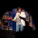 Rafael Pimenta Instagram – Muito obrigado, RIO DE JANEIRO! Por incrível que pareça teve gente q preferiu ir no meu show ao invés de Caetano Veloso e Lana Del Rey.
E muito obrigado tb @casadacomediacarioca @omatheusmad e @otaldogabe Casa da Comédia Carioca