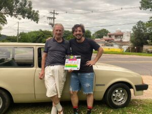 Rafael Pimenta Instagram - Começaram as gravações de NEM LÁ, NEM CÁ - longa metragem que escrevi com @tatiananequete e @lisandroleesantos
Direção da Tati e produção @bacteriafilmes @druzina_content @ziriguitoon @ieciners

Hj tive a oportunidade de contracenar com o grande Clemente Viscaíno, @haylinevitoria e a @danutazaghetto ❤️

#nemlánemcá #nlnc