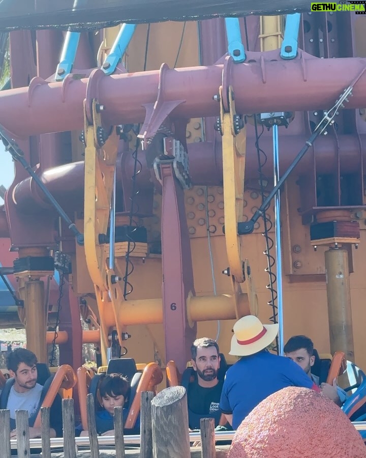 Rafael Vitti Instagram - Diazão de muita adrenalina aqui no @buschgardens @buschgardensbr ♥️🎢🤪 Busch Gardens Tampa Bay