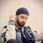 Raghav Juyal Instagram – Photos pe sala views to aate nahi , 
chalo koi nahi ,kuch cheese apna mann behelane ke liye bhi ki jaati hain .
Tell me which is the best one ?