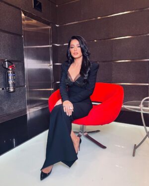 Rahma Riyad Instagram - The magic of BLACK 🖤✨

#RahmaRiad | #رحمة_رياض