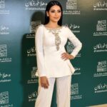 Rahma Riyad Instagram - 🇦🇪 ليلة ساحرة عشتها معكم بمدرج #خورفكان شكرًا على حضوركم ومحبتكم ❤️ #رحمه_في_خورفكان #RahmaRiad | #رحمة_رياض Khorfakkan Amphitheatre