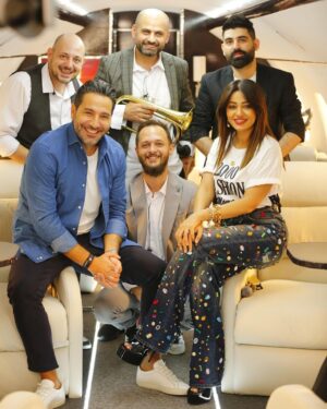 Rahma Riyad Instagram - رحلة قريبة للقلب ويا الإعلامي الراقي وسام استمتعت بيها هواي❤️
وانتو شلون جانت وياكم الرحلة ✈️؟!

#غنيلي_بالجو | @mbc1 

#رحمة_رياض | #RahmaRiad