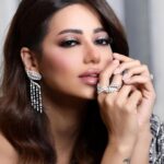Rahma Riyad Instagram - Step up and Glow✨! ‎‏‎#رحمة_رياض | #RahmaRiad ‎‏