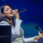 Rahma Riyad Instagram - ليلة حلوة مرة وياكم يا أهل ‫#الطائف‬ شكرًا الكم🤍 ‫#رحمة_رياض‬ | ‪#RahmaRiad‬ ‬ Taif, Saudi Arabia