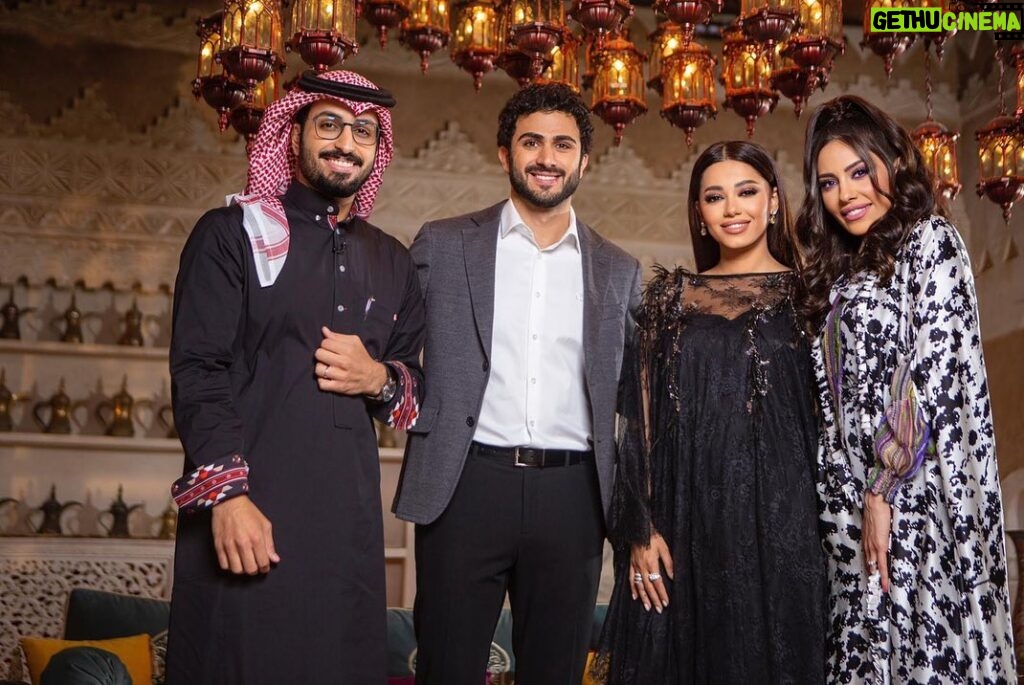 Rahma Riyad Instagram - تونسنا وياكم بهالليلة الحلوه في #ليالي_رمضان 🌙 والأجواء كلش تخبل ويا إلهام وخالد المبدعين✨ وانتو خبرونا شلون جانت الحلقة؟! @mbc1 | @mbciraqtv #رحمة_رياض | #الكسندر_علوم Riyadh, Saudi Arabia
