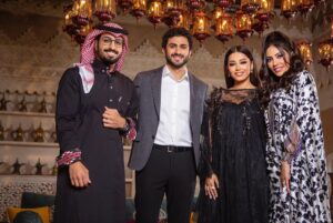 Rahma Riyad Instagram - تونسنا وياكم بهالليلة الحلوه في #ليالي_رمضان 🌙
والأجواء كلش تخبل ويا إلهام وخالد المبدعين✨

وانتو خبرونا شلون جانت الحلقة؟!

@mbc1 | @mbciraqtv 

#رحمة_رياض | #الكسندر_علوم