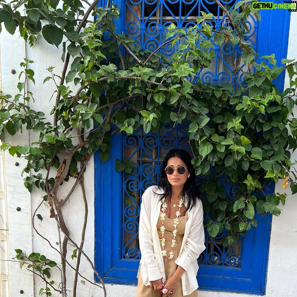 Rahma Riyad Instagram - . ذكريات من رحلتي إلى #تونس وجمالها💙 وانتو وين عبالكم تروحون هالصيف؟! #رحمة_رياض | #RahmaRiad Sidi Bou Said