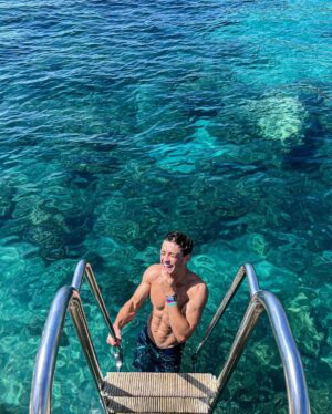 Rainer Dawn Instagram - Refreshing